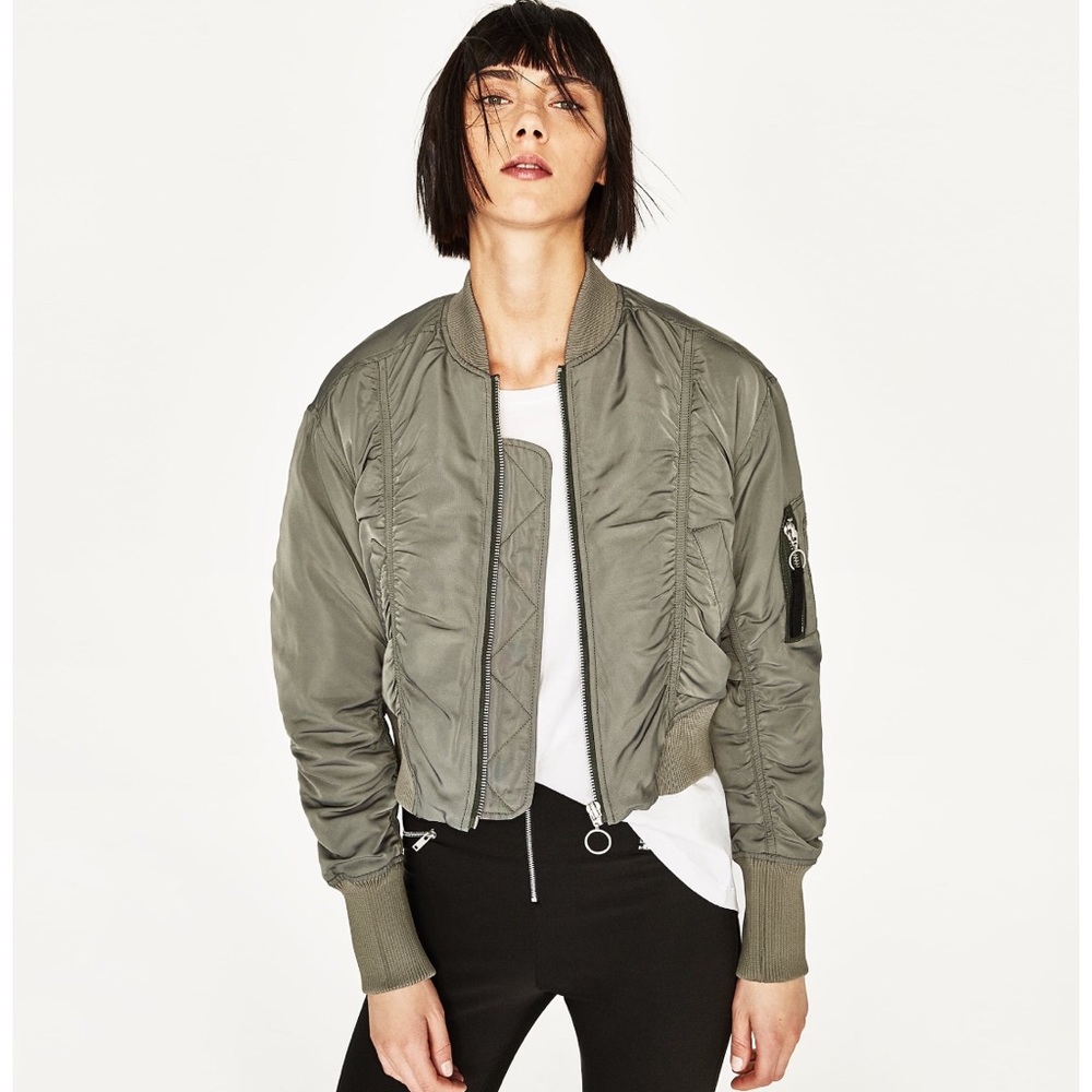 Cropped Puffer Bomber - Picture 5 of 5